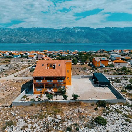 Kameni Put Apartamento Ražanac Exterior foto