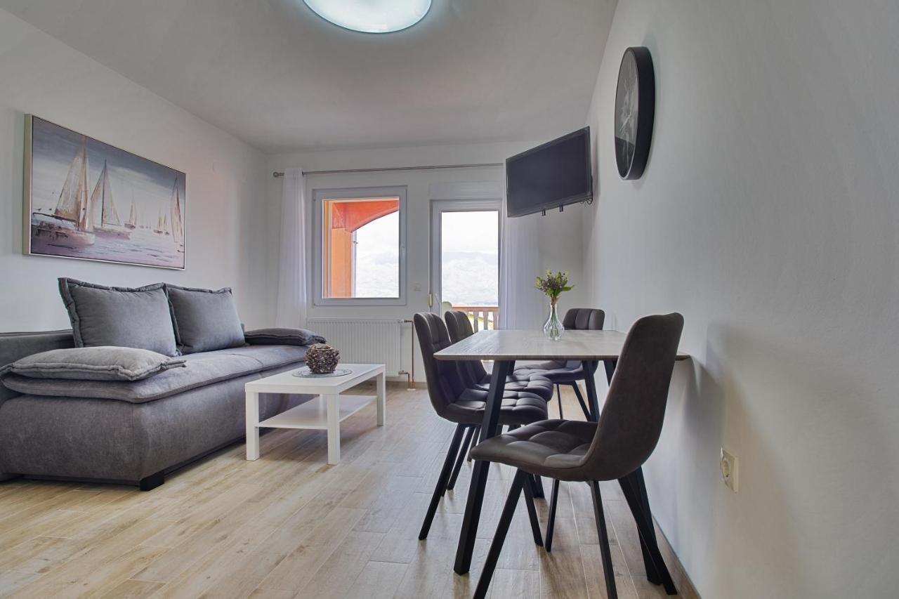 Kameni Put Apartamento Ražanac Exterior foto