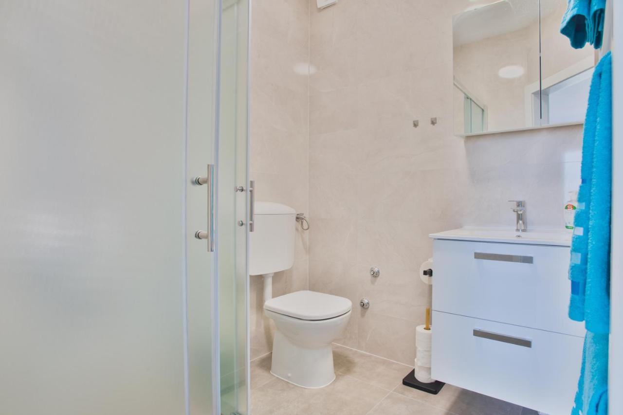 Kameni Put Apartamento Ražanac Exterior foto