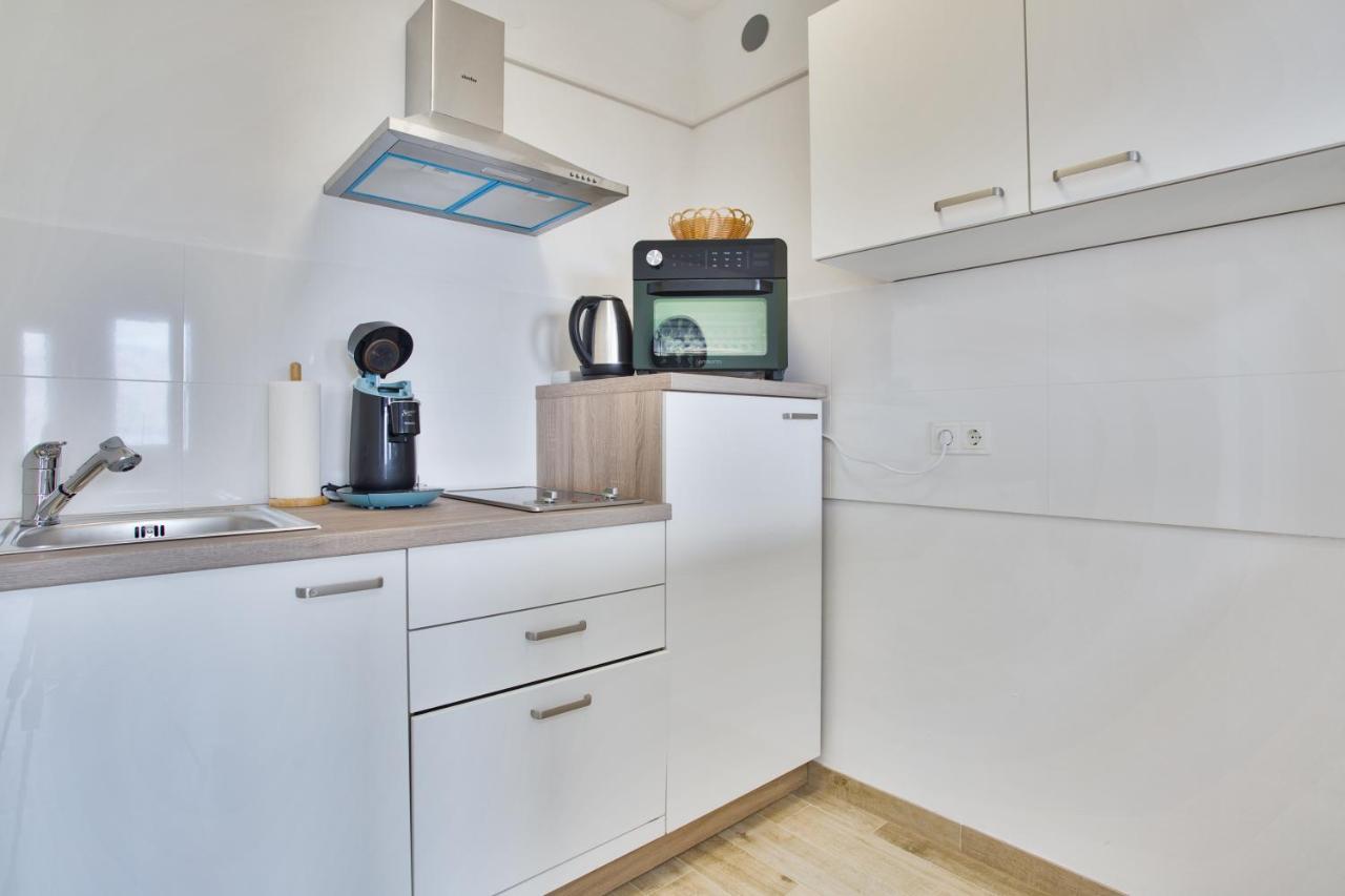 Kameni Put Apartamento Ražanac Exterior foto