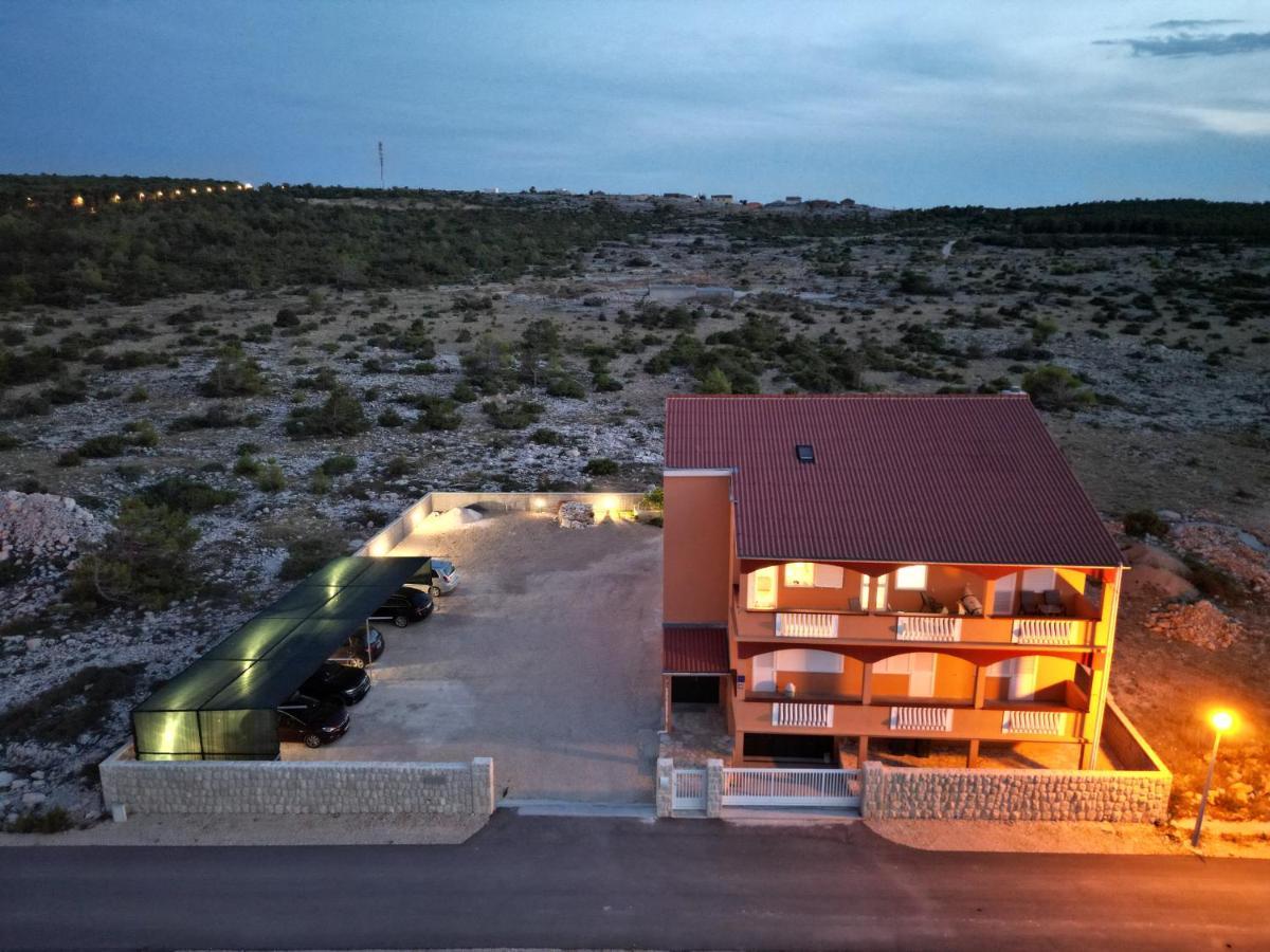 Kameni Put Apartamento Ražanac Exterior foto